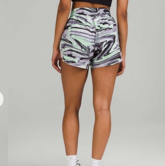 Lululemon Hotty Hot High-Rise Short 4" Special Edition Paint Glide Warp Multi 4 - Picture 12 of 14